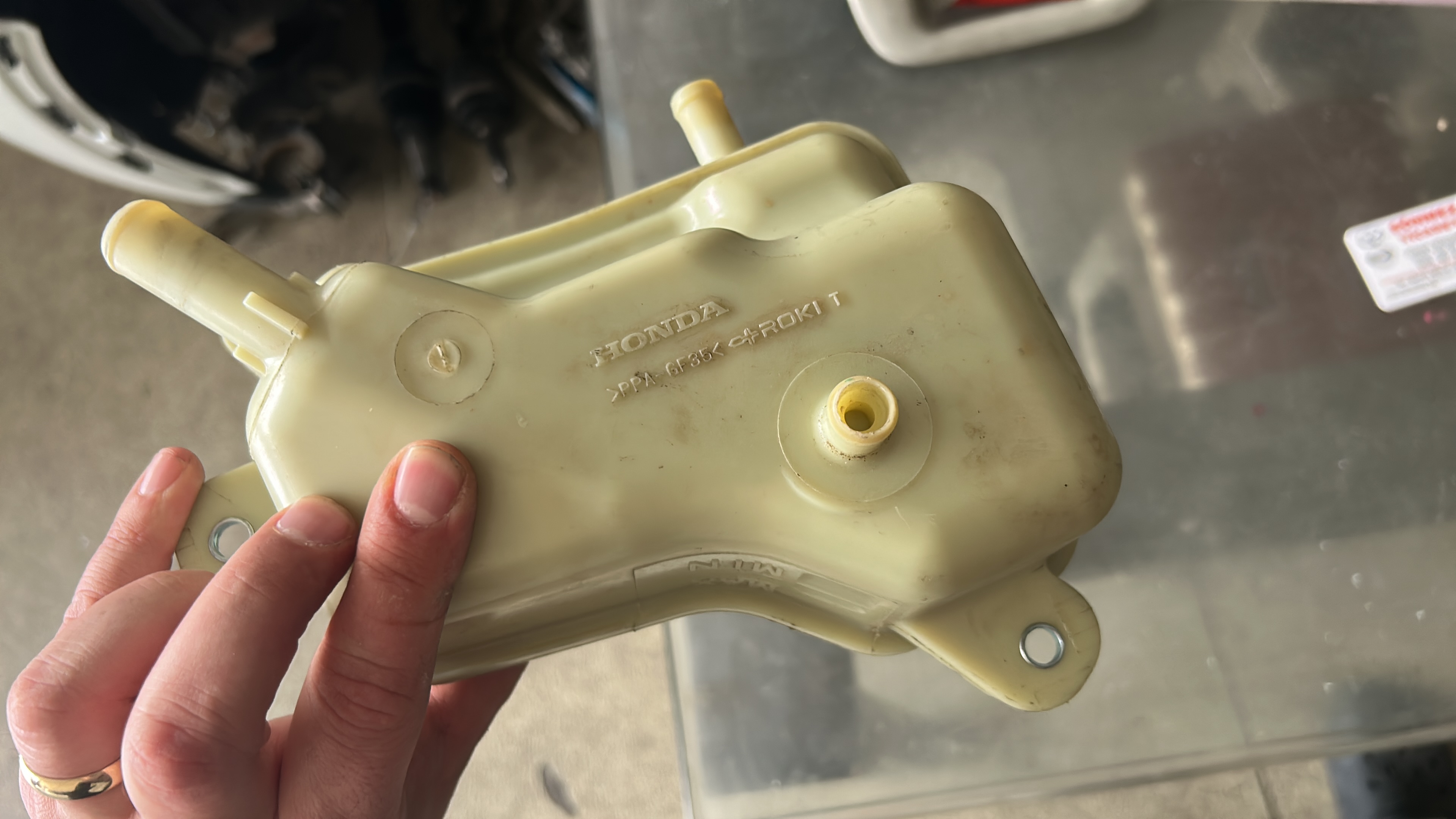 HONDA CIVIC FC5 RADYATÖR SU DEPOSU